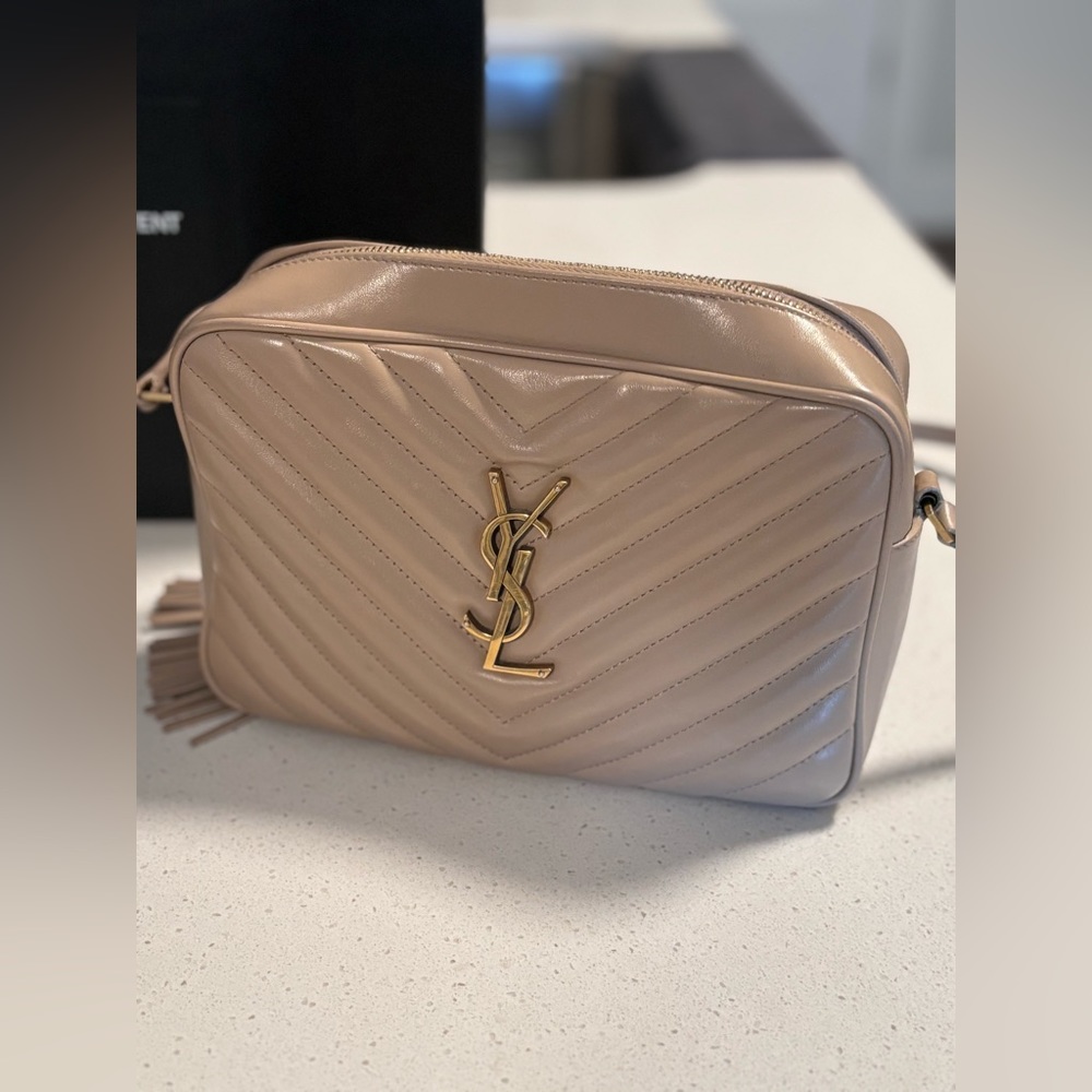Yves Saint Laurent Lou Camera Bag